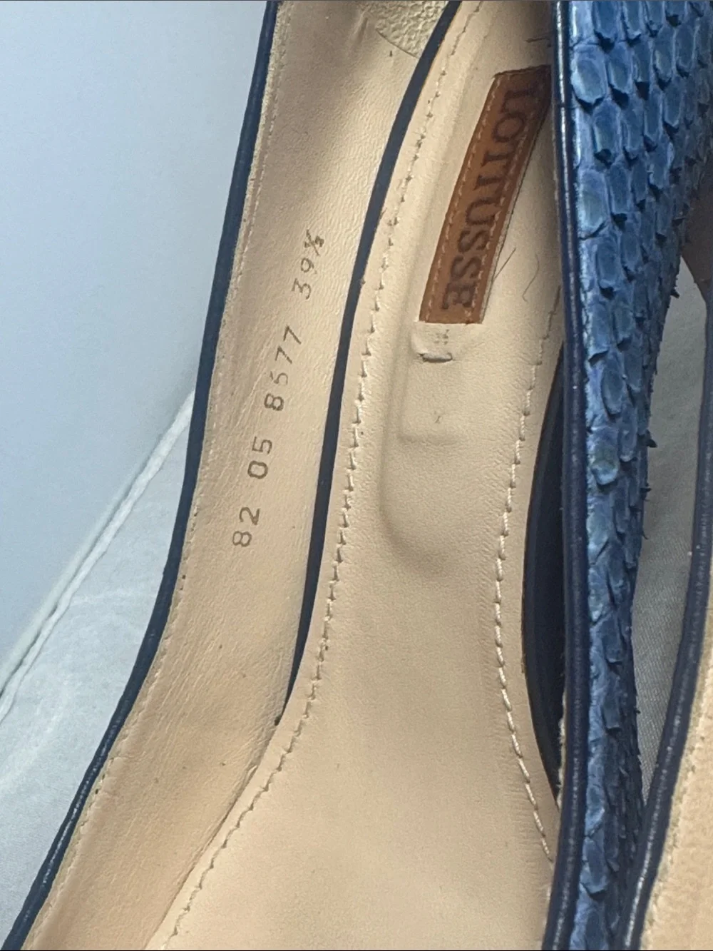 Blue leather exotic Pointed-Toe Pumps size 39 1/2